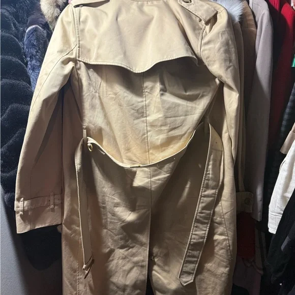 Burberry Beige Kensington Coat with Check Lining